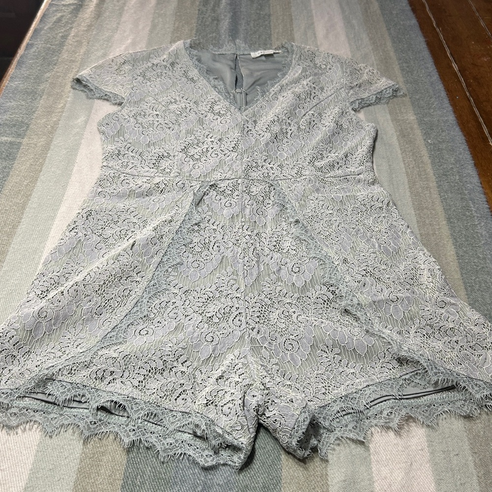 Francesca's Lined Lace Romper Size XL Women's Shorts / Dressy / Casual/ …